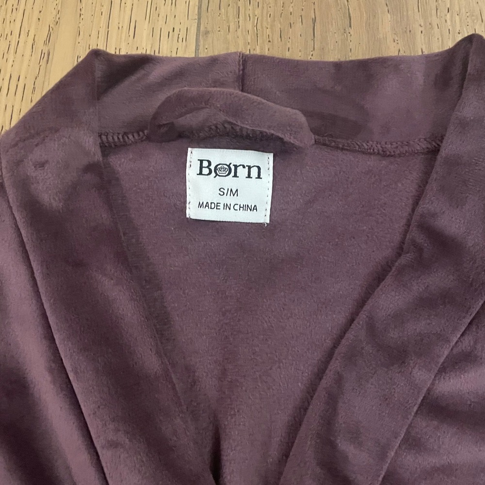 Born Womens Plum Velvet Robe S/M 3/4‎ Sleeve Belted Cozy Lounge Wear - Picture 4 of 8